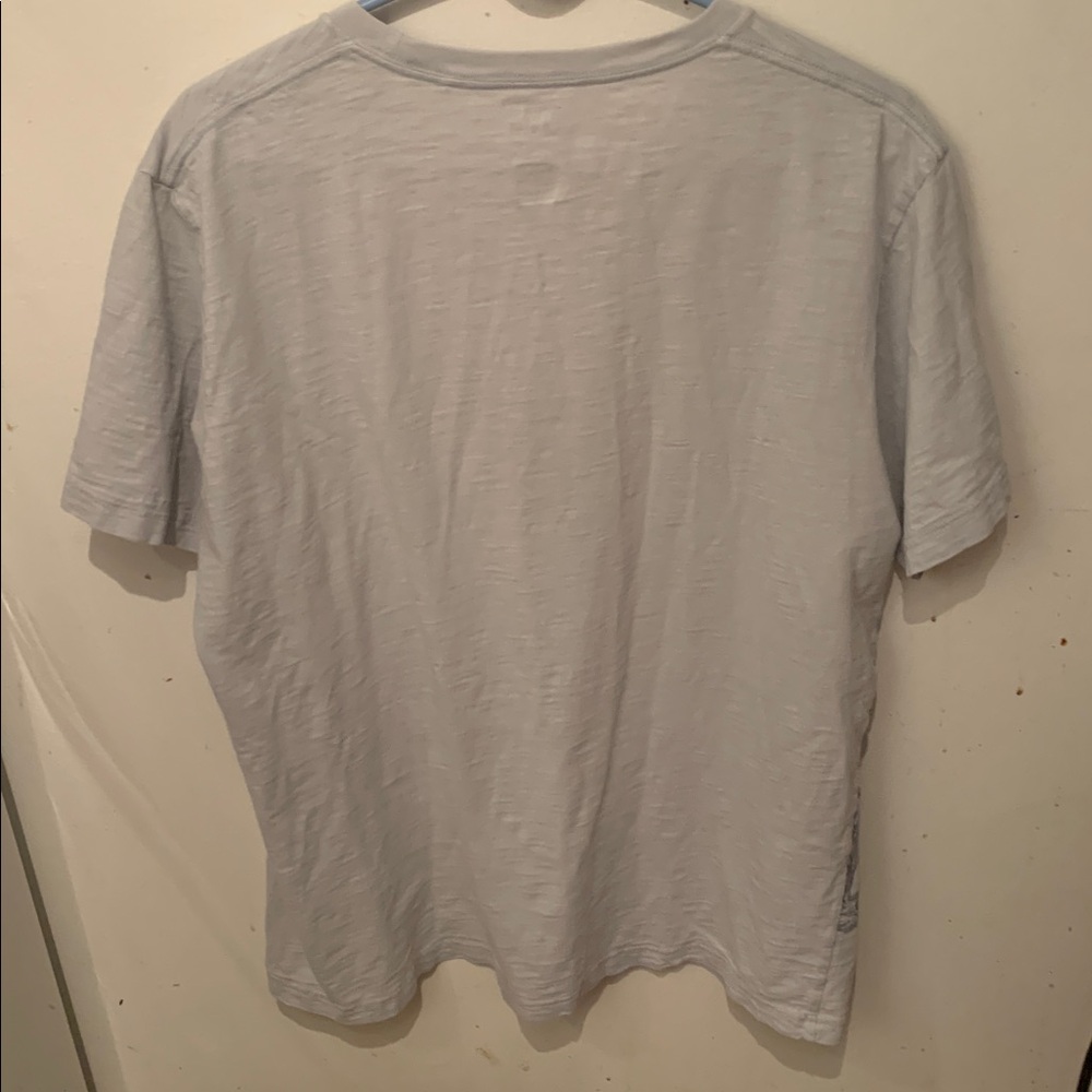 Super Sick Uniqlo Hokusai Blue Cotton Tee W/ Front Pocket SZ XL Bluish Grey - Picture 4 of 4